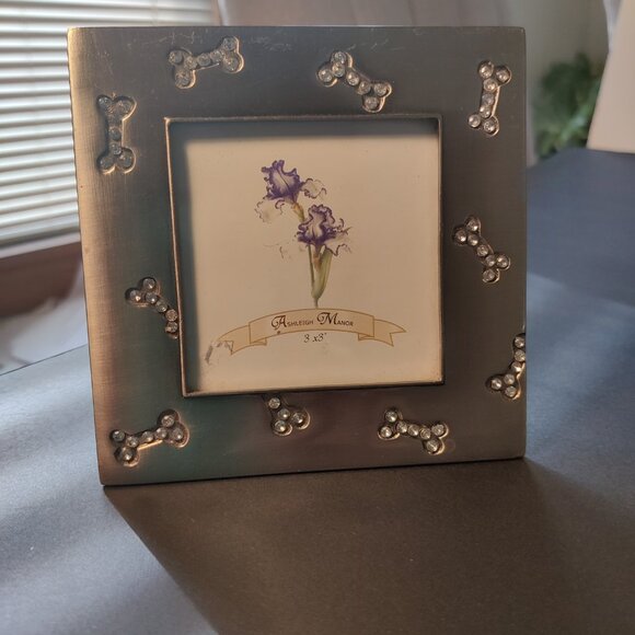 Picture Frame for Dog Pets. 3" x 3" Ashleigh. Crystal dog bone embellishments - Picture 6 of 7